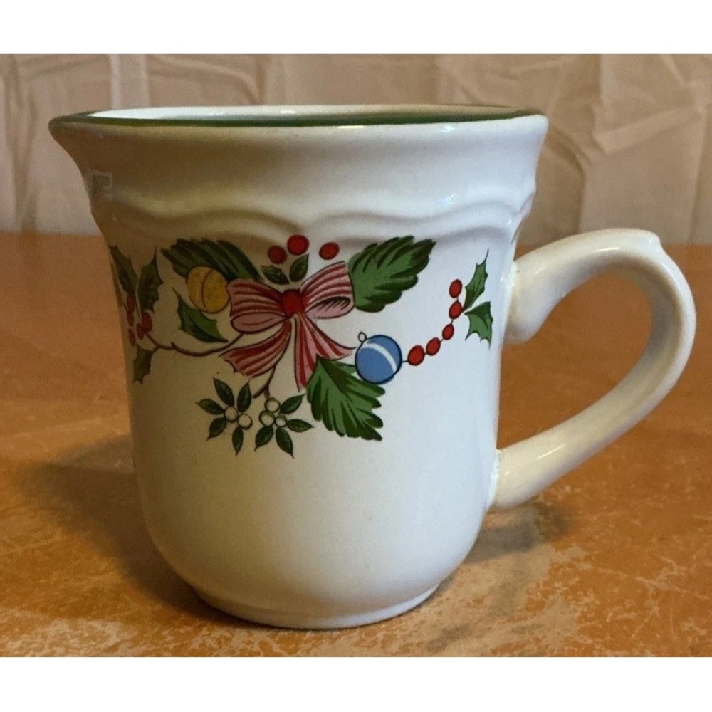 Vintage Noel Christmas Creamer By International Stoneware From Japan '80s